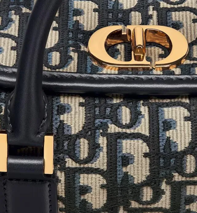 8月中旬入荷♪DIOR◆コンパクト可愛い♪Oblique Small Bag M928